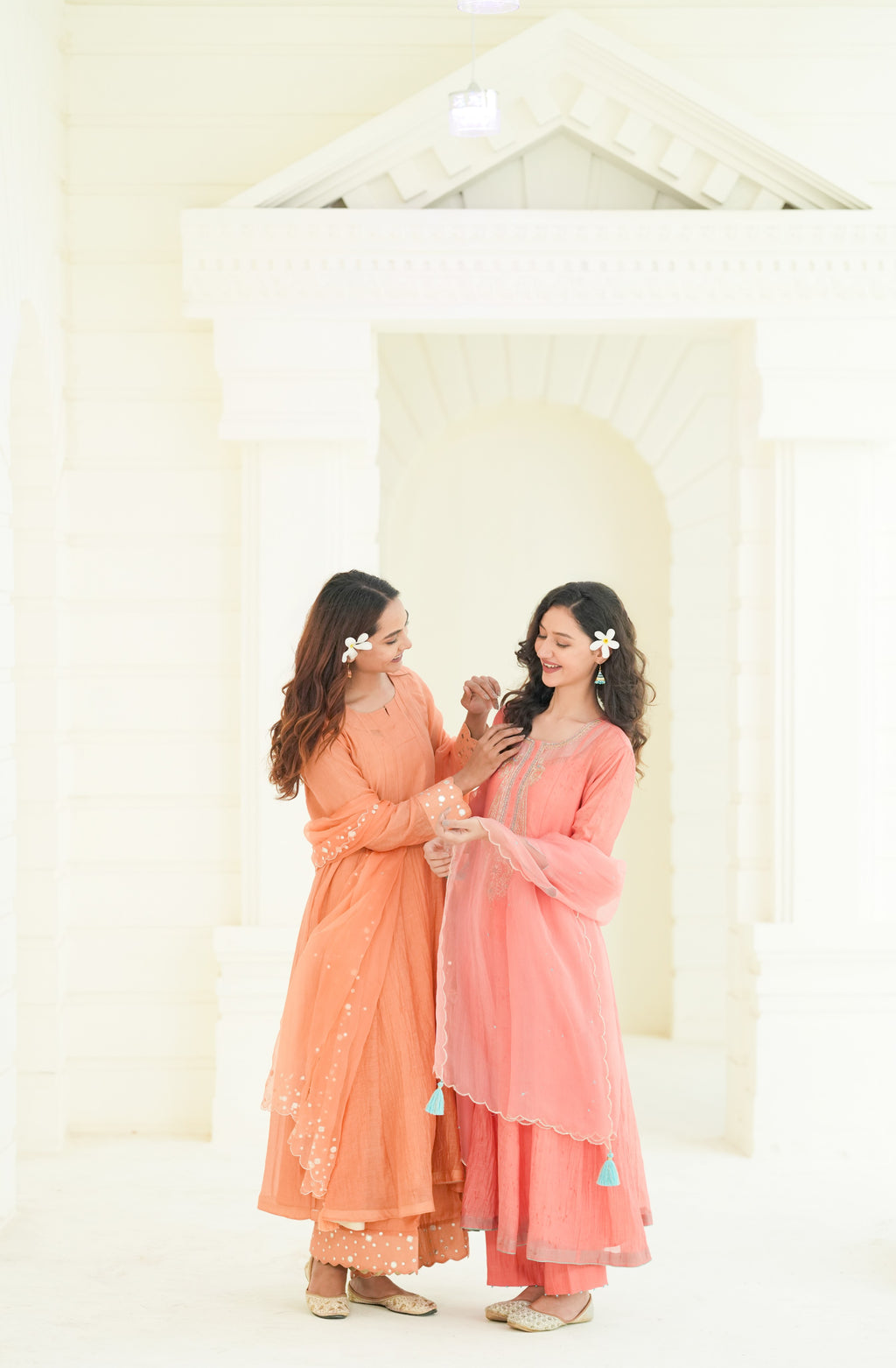Mul chanderi suit with orgnza dupta pthion work
