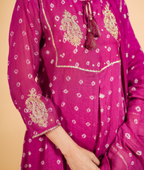 Pure Mul Chnaderi With Bhadani Work Details with Zari Handwork