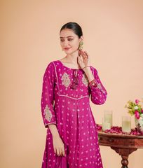 Pure Mul Chnaderi With Bhadani Work Details with Zari Handwork