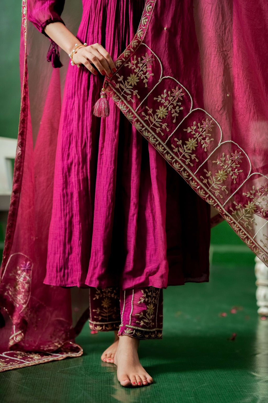 Pure Mul Chanderi Orgnza Dupta Pure Hand Embrodiray with Heavy Dupta Details with Printest Neck Designs 