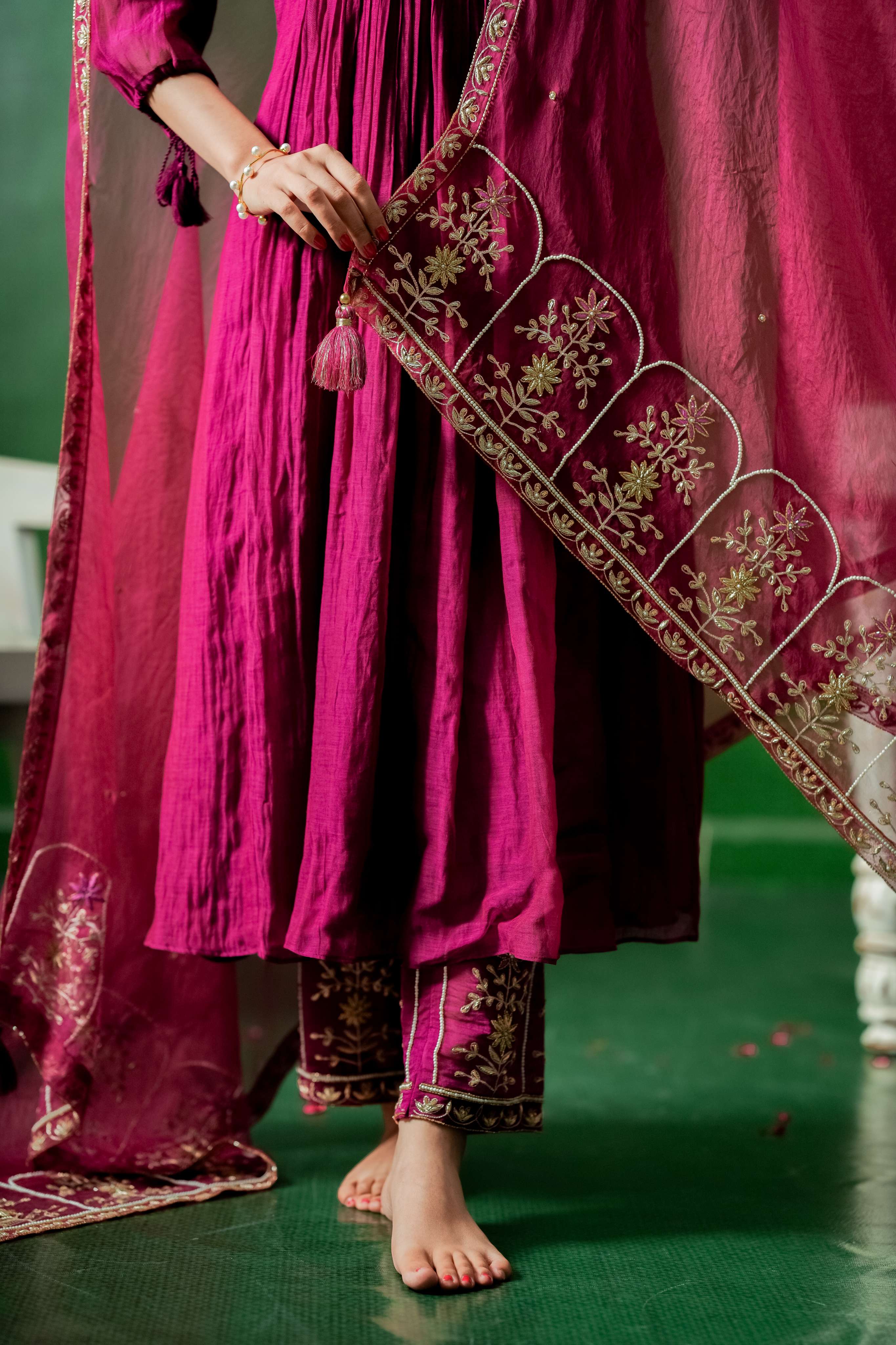 Pure Mul Chanderi Orgnza Dupta Pure Hand Embrodiray with Heavy Dupta Details with Printest Neck Designs 