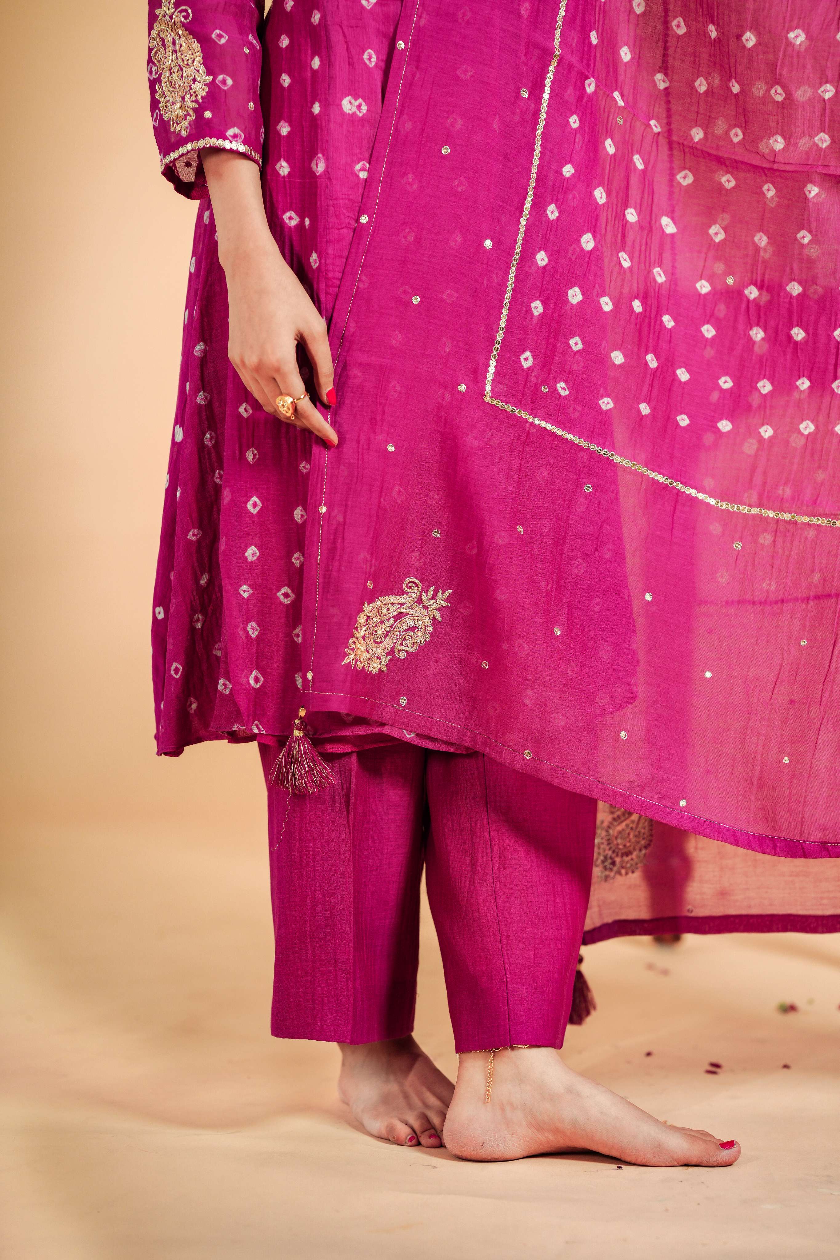 Mul Chanderi with Bhadani or Hand Embrodira