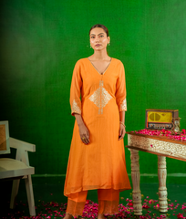 Pure Mul Chanderi  with Pure Orgnza Dupta Zari Pithon Hand Embrodiray