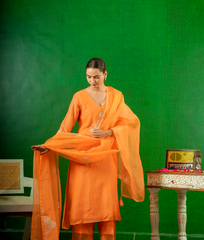 Pure Mul Chanderi  with Pure Orgnza Dupta Zari Pithon Hand Embrodiray