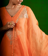 Pure Mul Chanderi  with Pure Orgnza Dupta Zari Pithon Hand Embrodiray